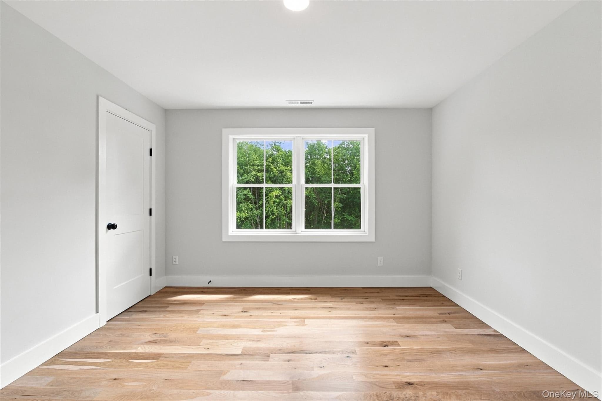 240 Mahopac Avenue thumbnail 25