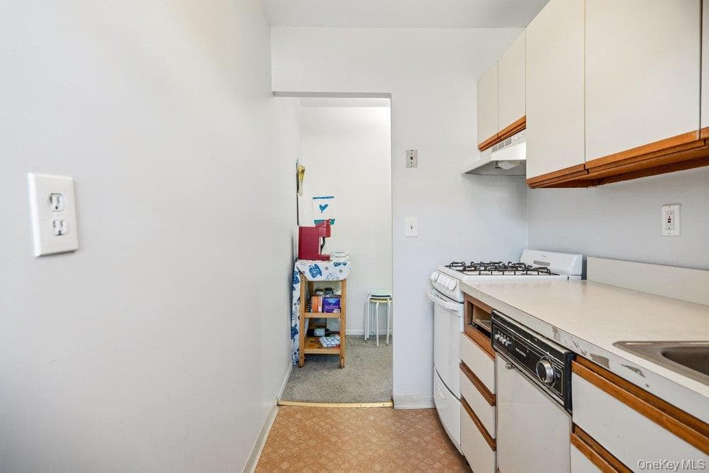 460 Old Town Road Unit: 27L thumbnail 15