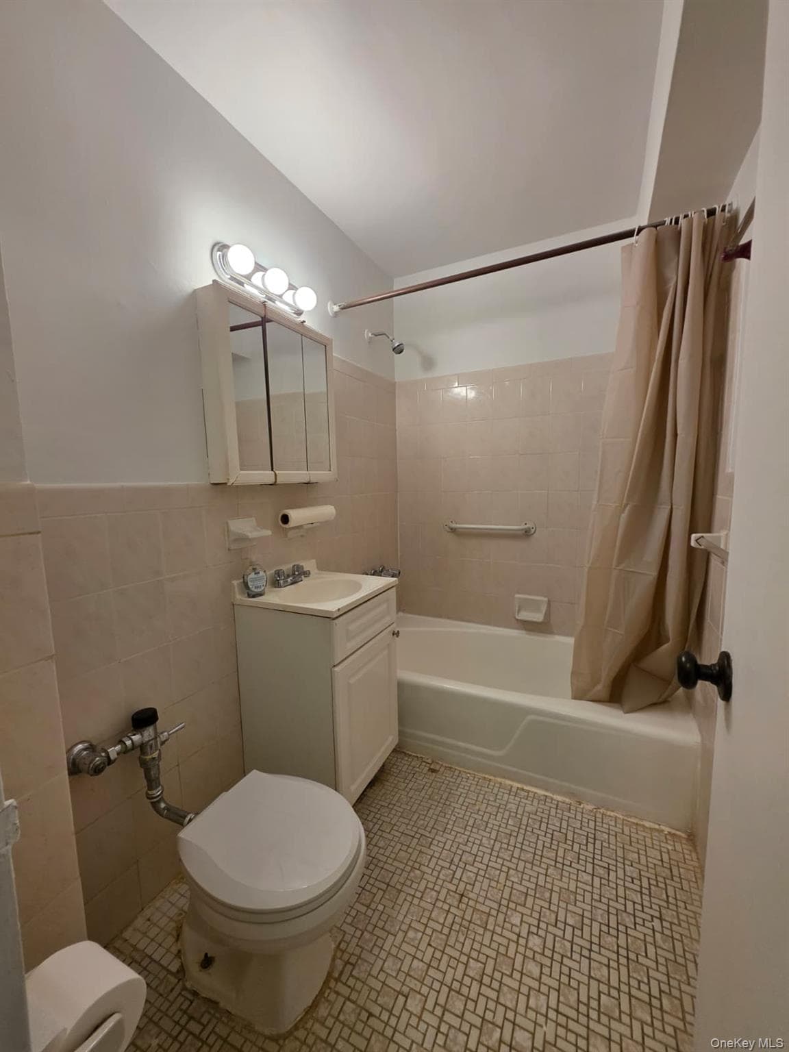 3119 Bailey Avenue Unit: 4F thumbnail 3
