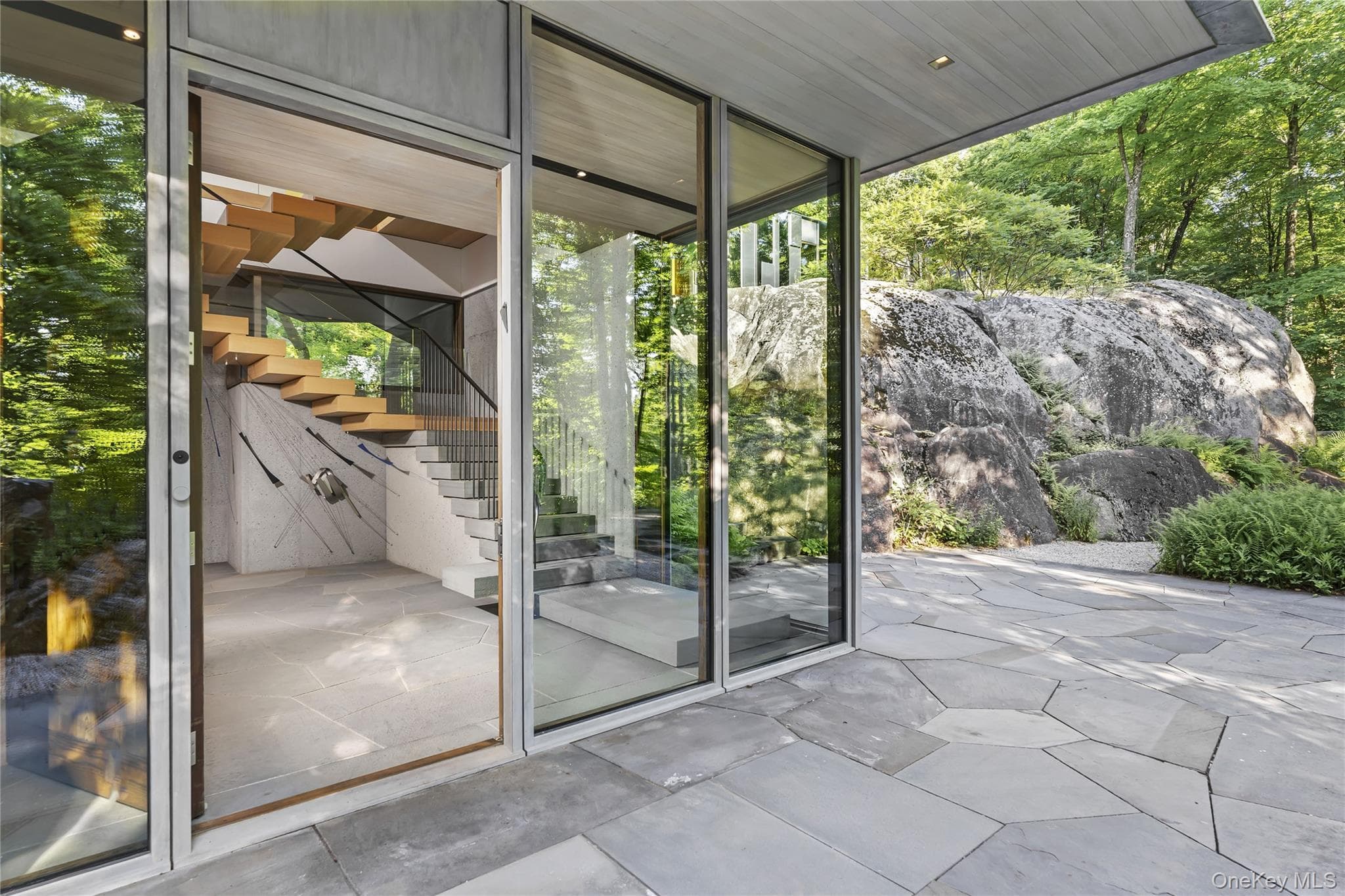 51 Old Stone Hill Road thumbnail 4