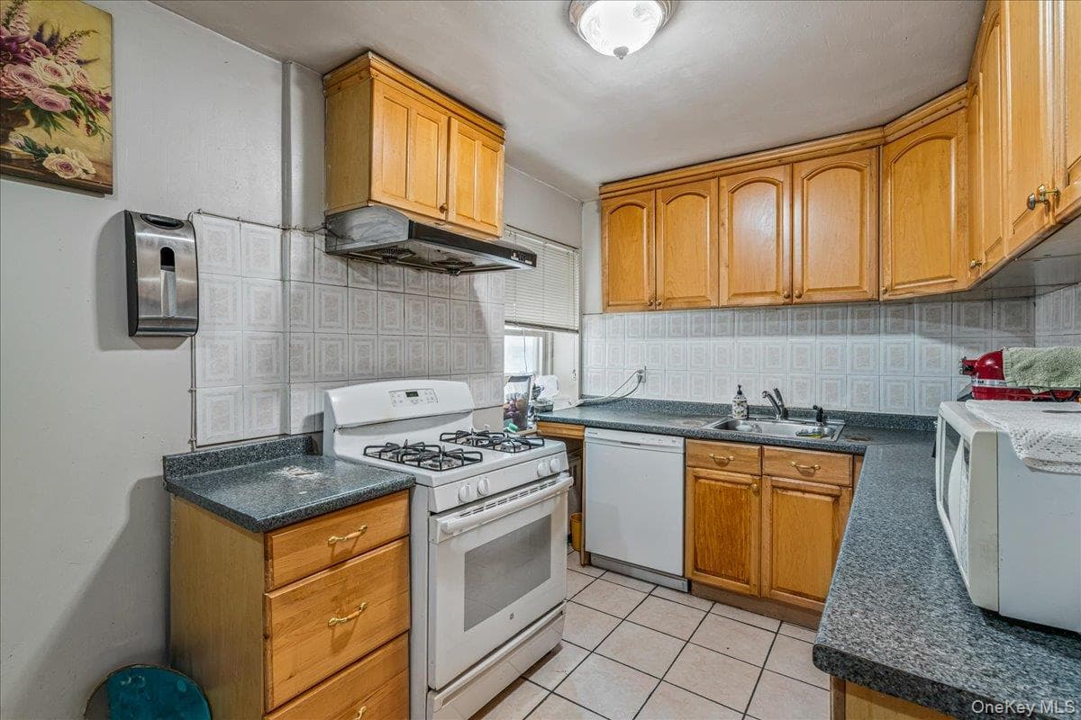144-55 Melbourne Ave Ave Unit: 2E thumbnail 12