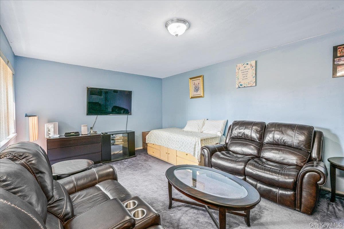 144-55 Melbourne Ave Ave Unit: 2E thumbnail 2