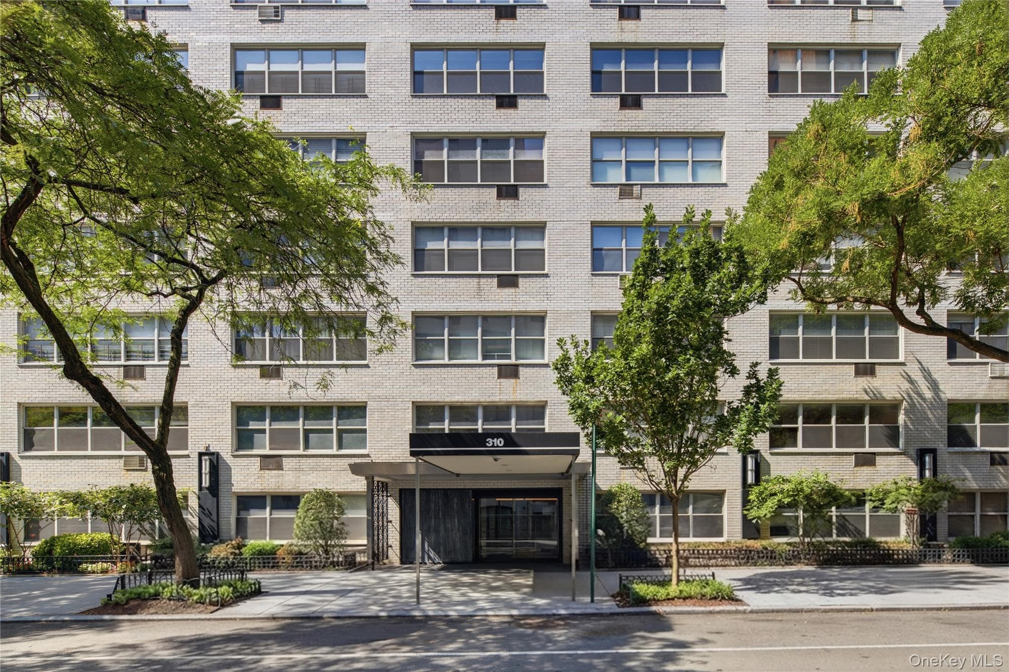 310 E 70th Street Unit: 5C thumbnail 2