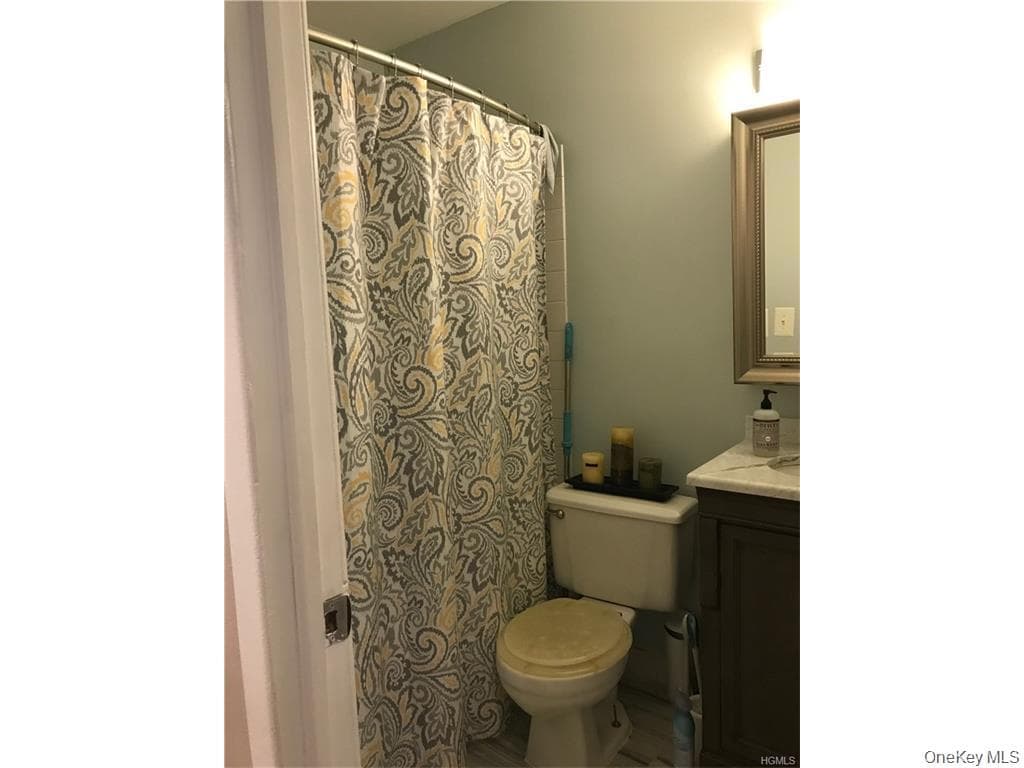 2226 Norton Avenue thumbnail 9