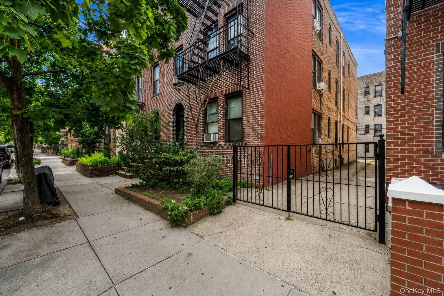 32-10 82nd Street, East Elmhurst