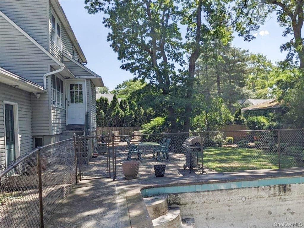 2 Rhode Island Avenue thumbnail 12