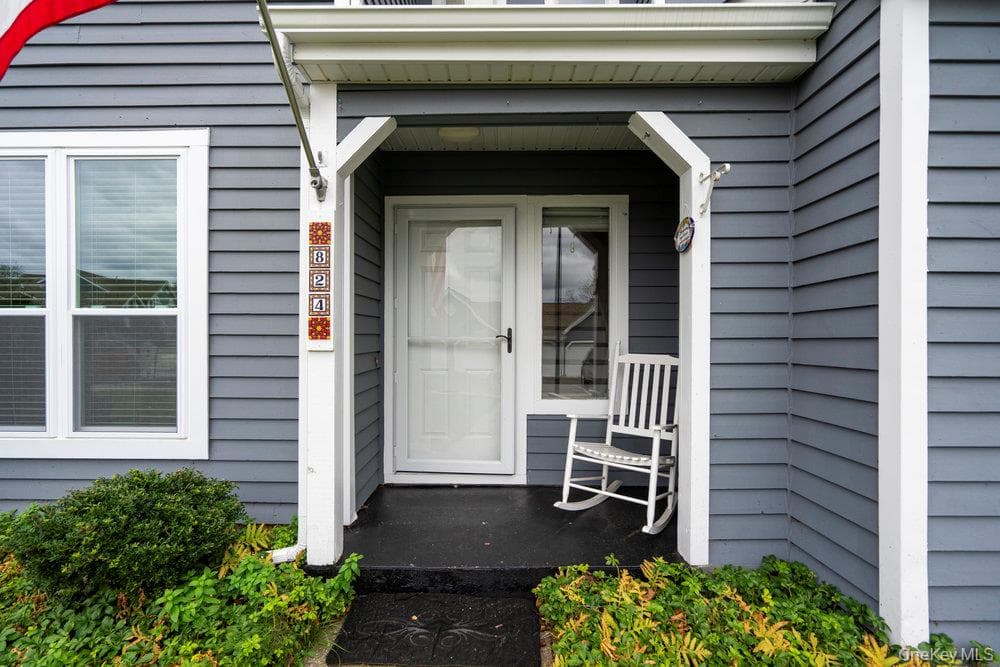 824 Birchwood Park Drive thumbnail 3
