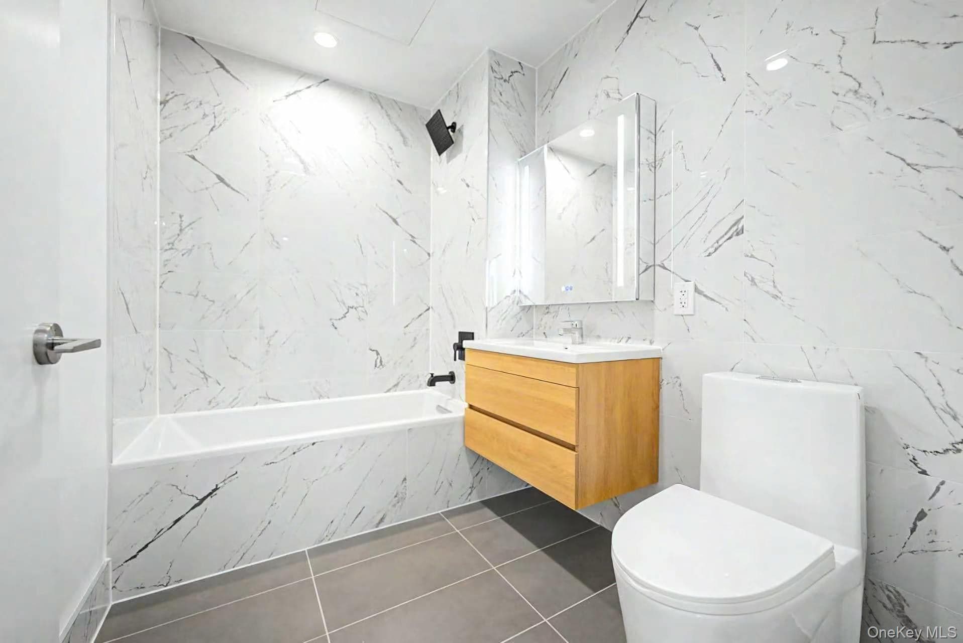 150-02 Northern Boulevard Unit: 3J thumbnail 9