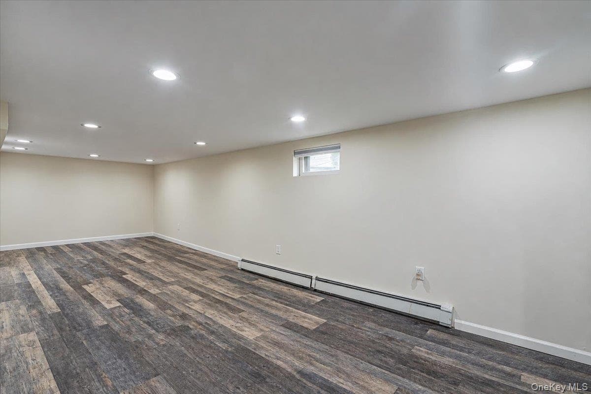 224 Oak Street thumbnail 23