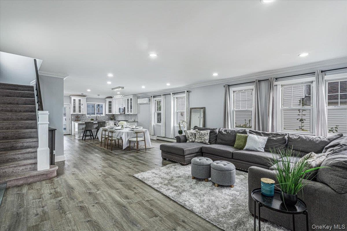 224 Oak Street thumbnail 2