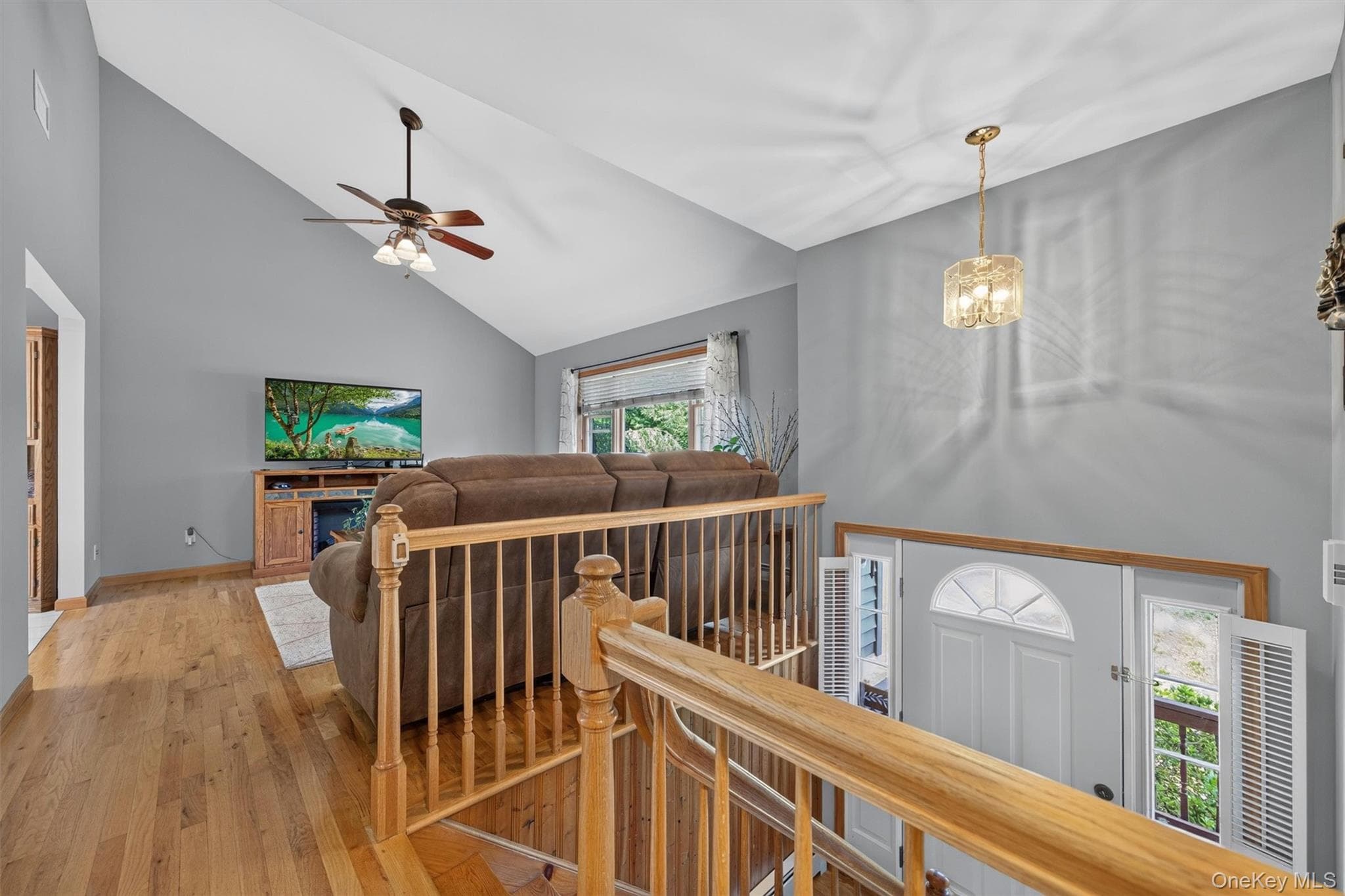 1019 Benjamin Vankeuren Drive thumbnail 9