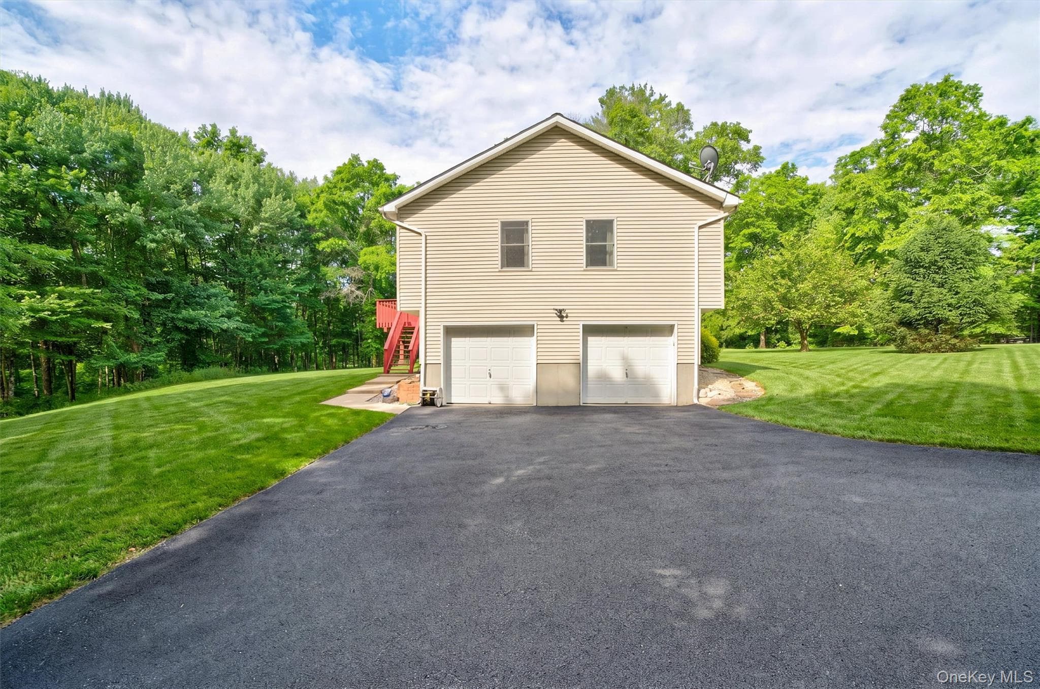 1019 Benjamin Vankeuren Drive thumbnail 6