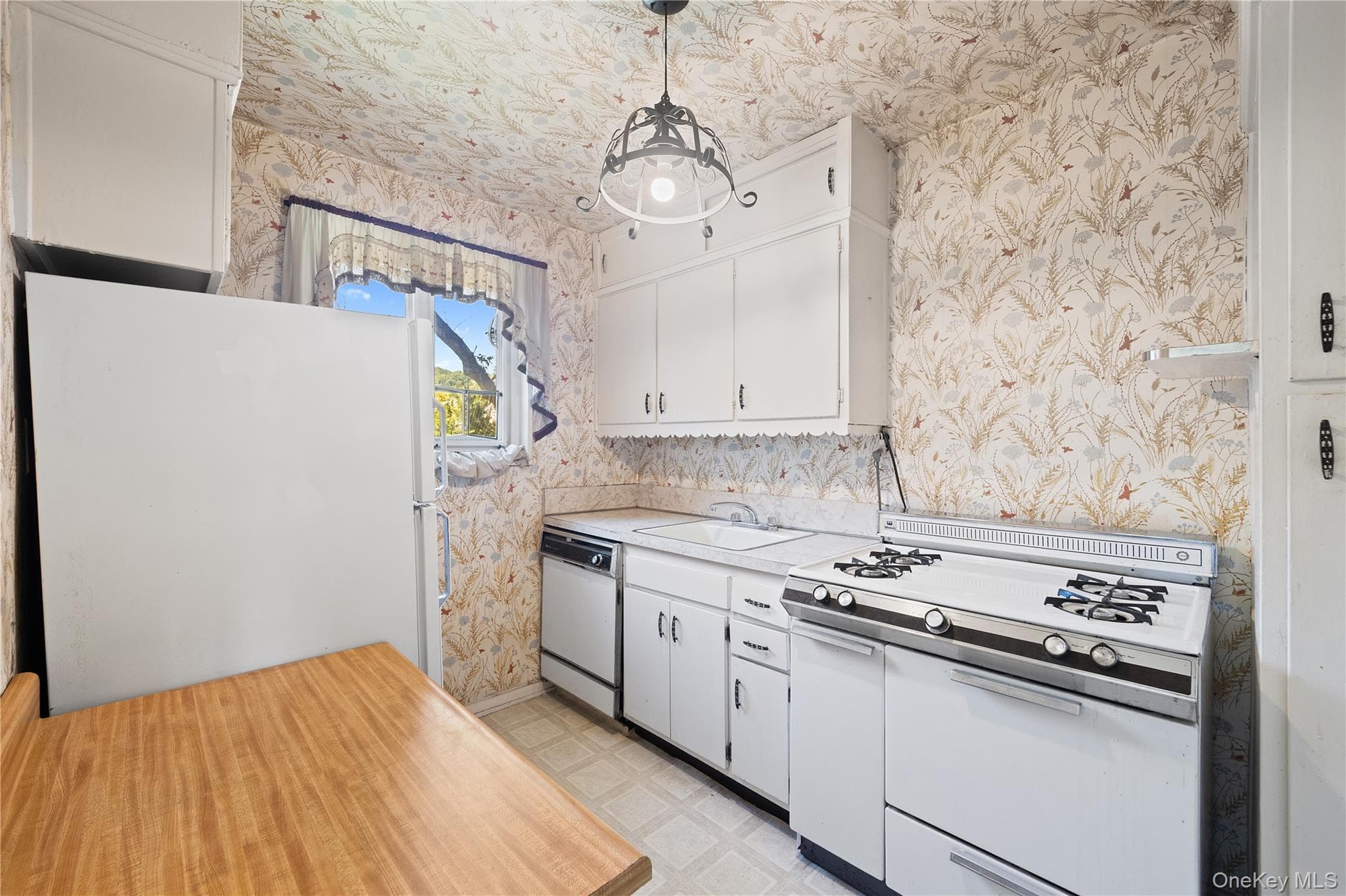 227-23 Hillside Avenue Unit: Lower thumbnail 7
