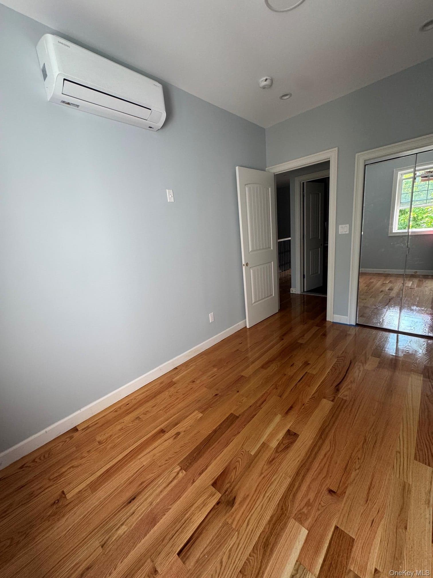 452 Glenmore Avenue thumbnail 14