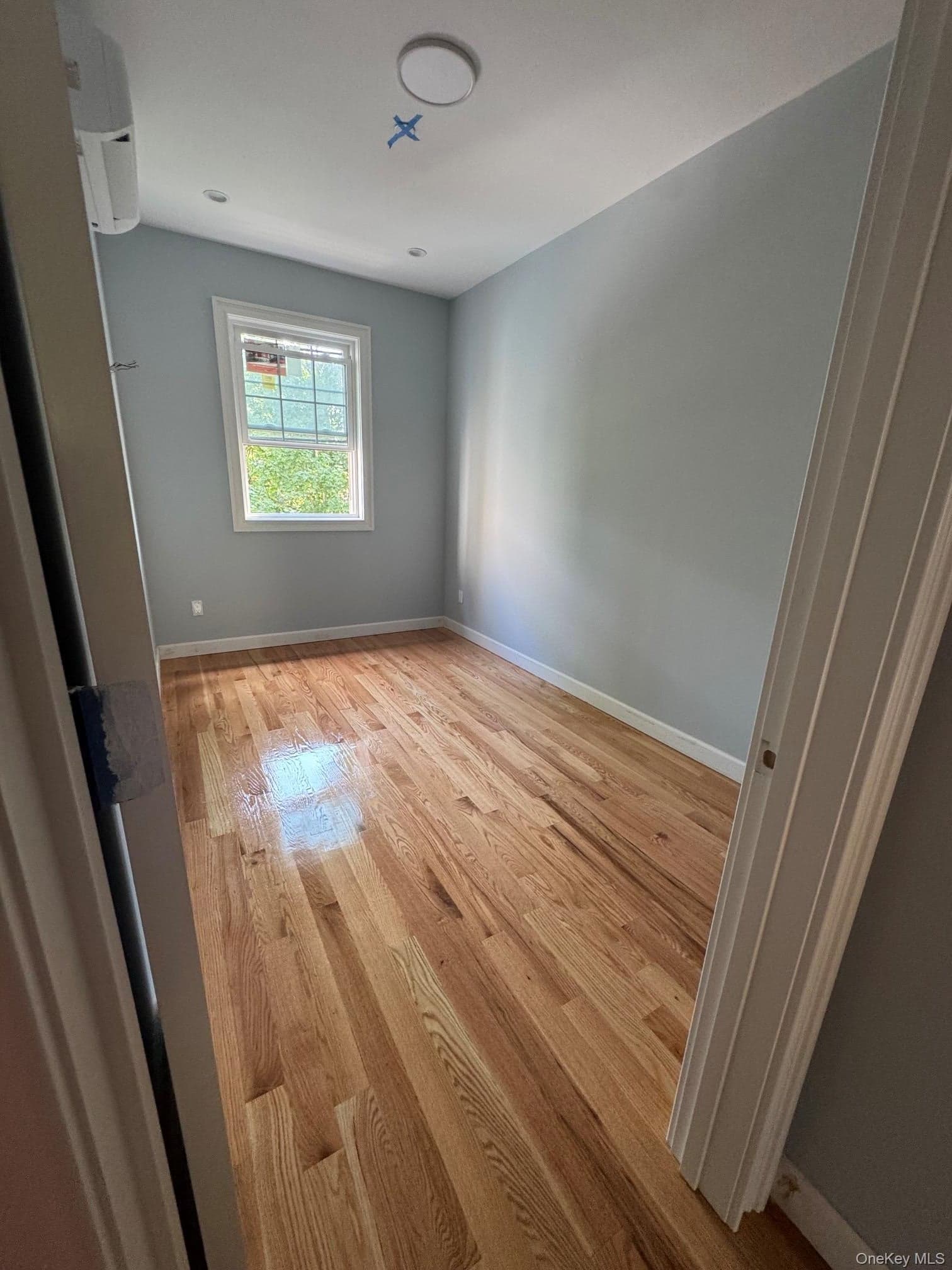 452 Glenmore Avenue thumbnail 13
