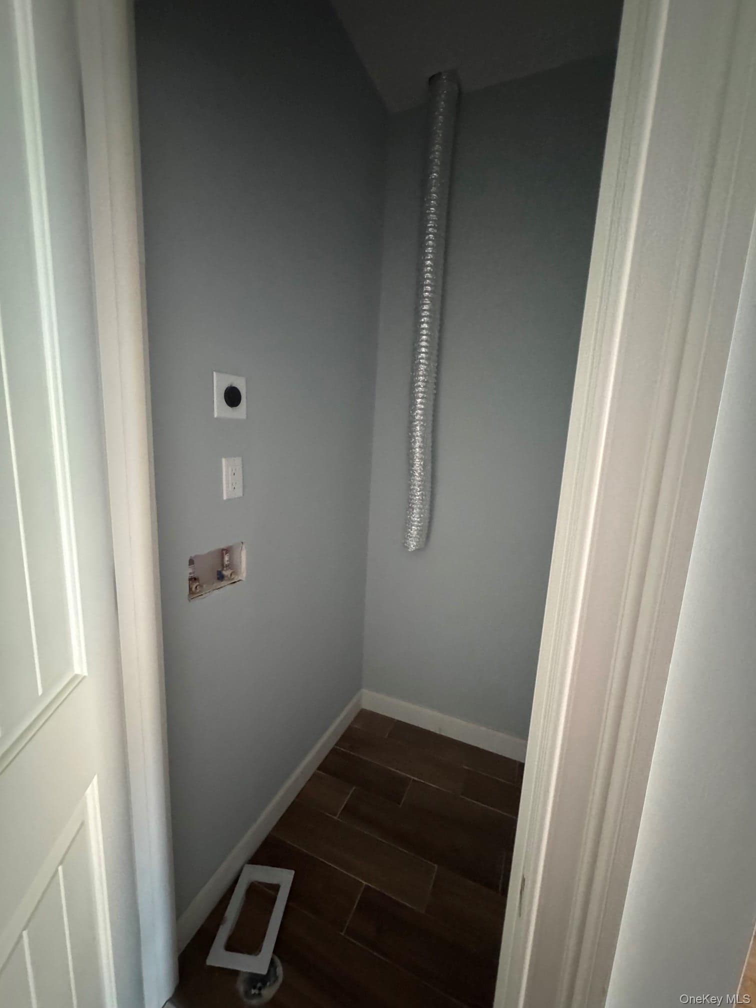 452 Glenmore Avenue thumbnail 12
