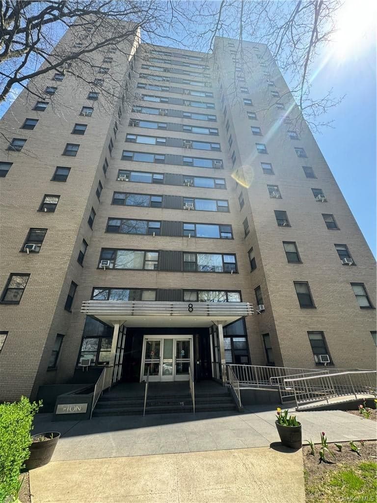 8 Fordham Hill Oval Unit: 1B, Bronx
