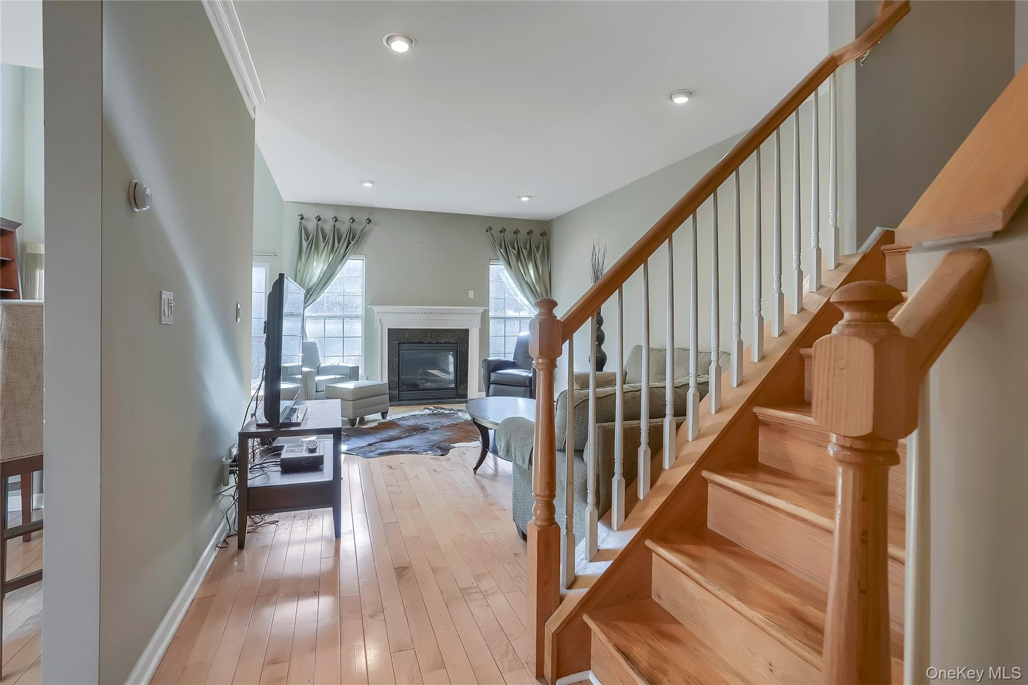 834 Huntington Drive thumbnail 7