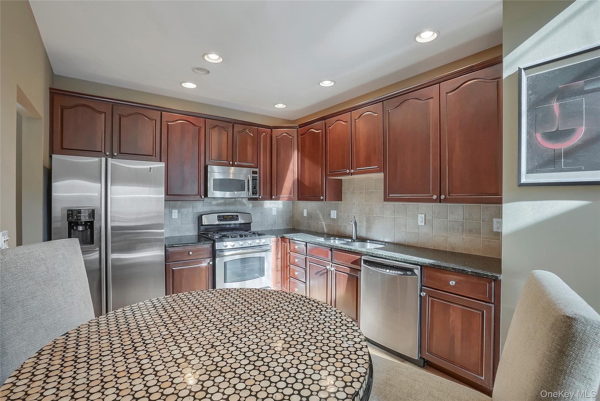 834 Huntington Drive thumbnail 14