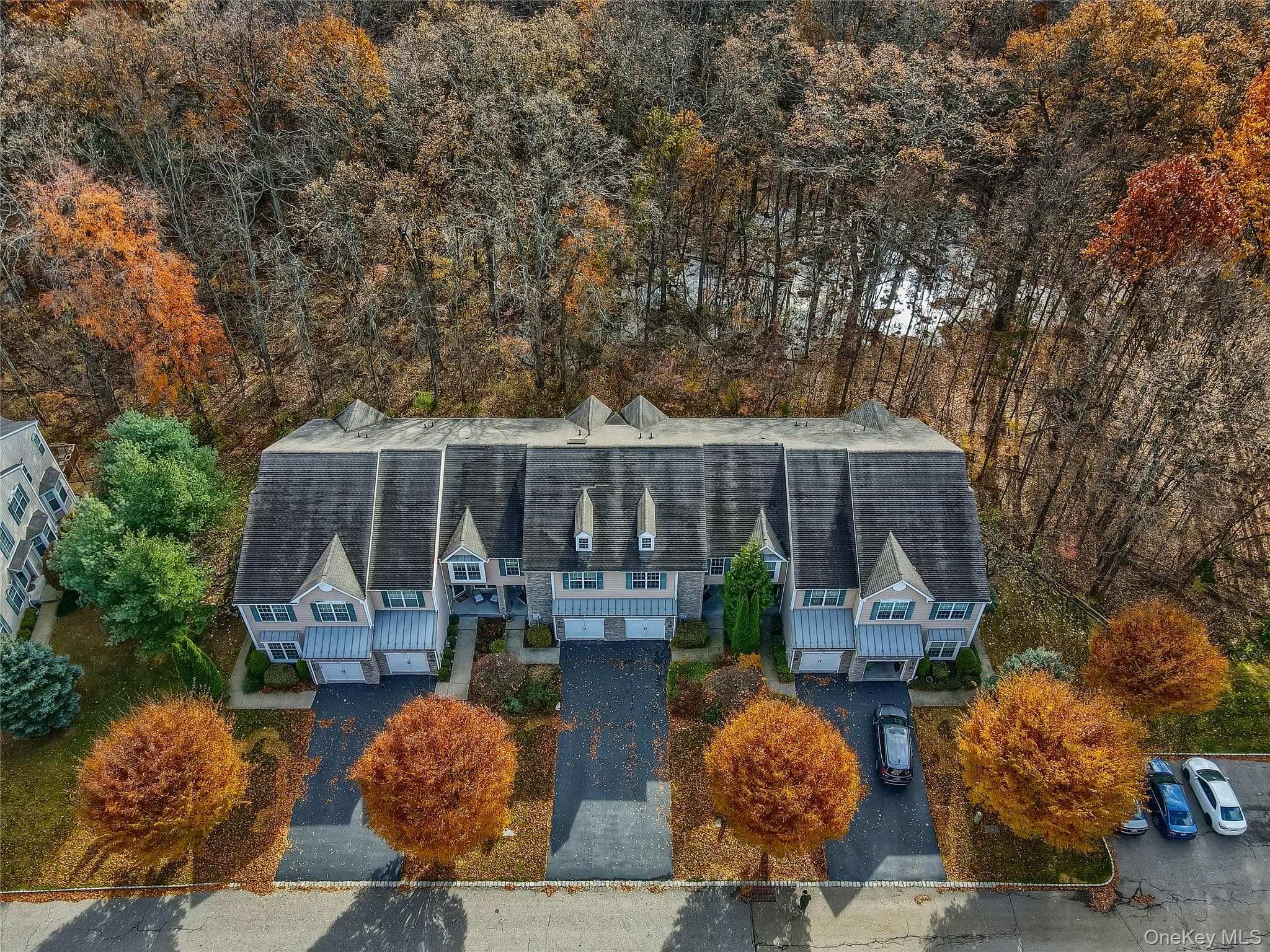 834 Huntington Drive thumbnail 30