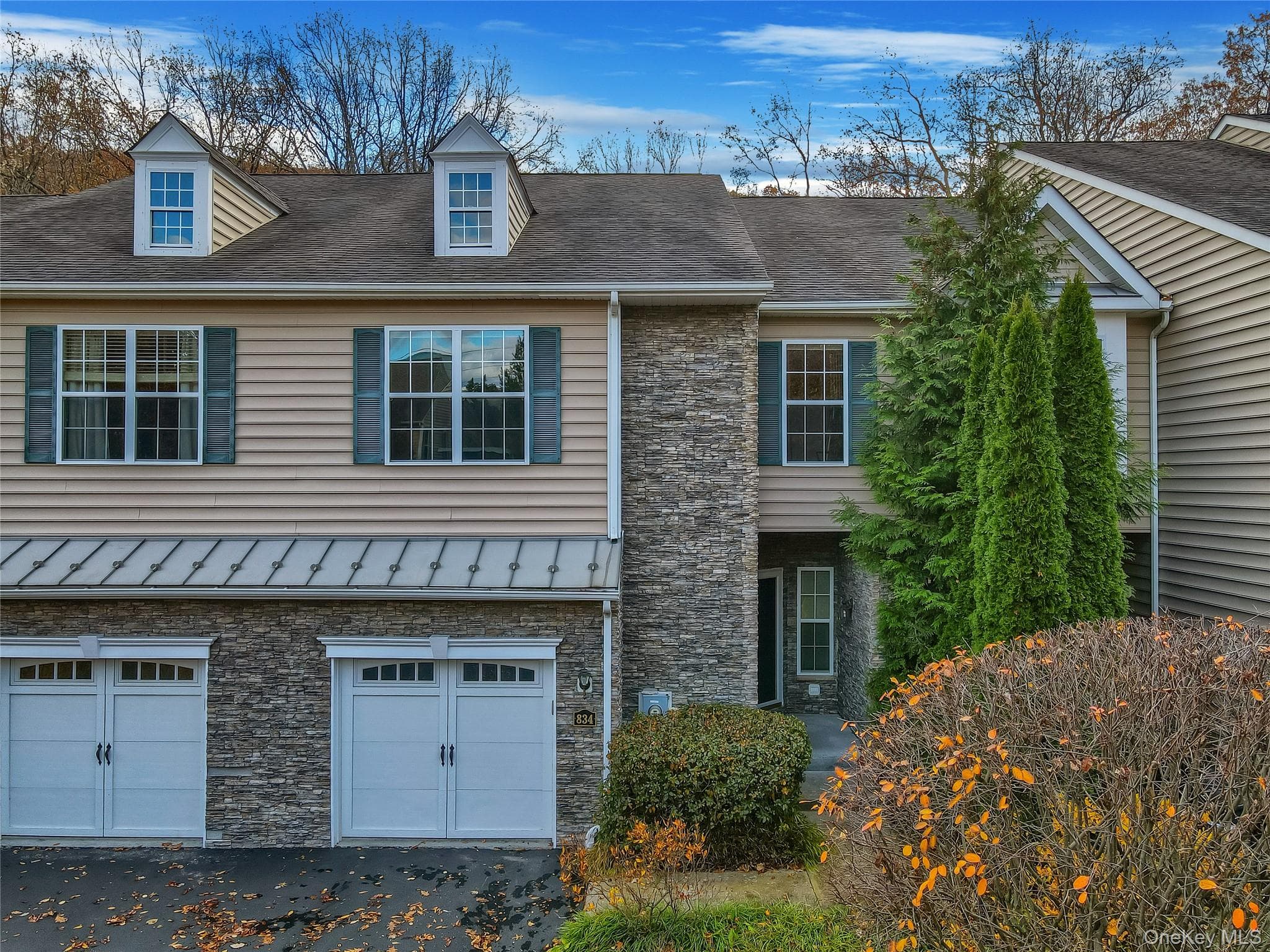 834 Huntington Drive thumbnail 3