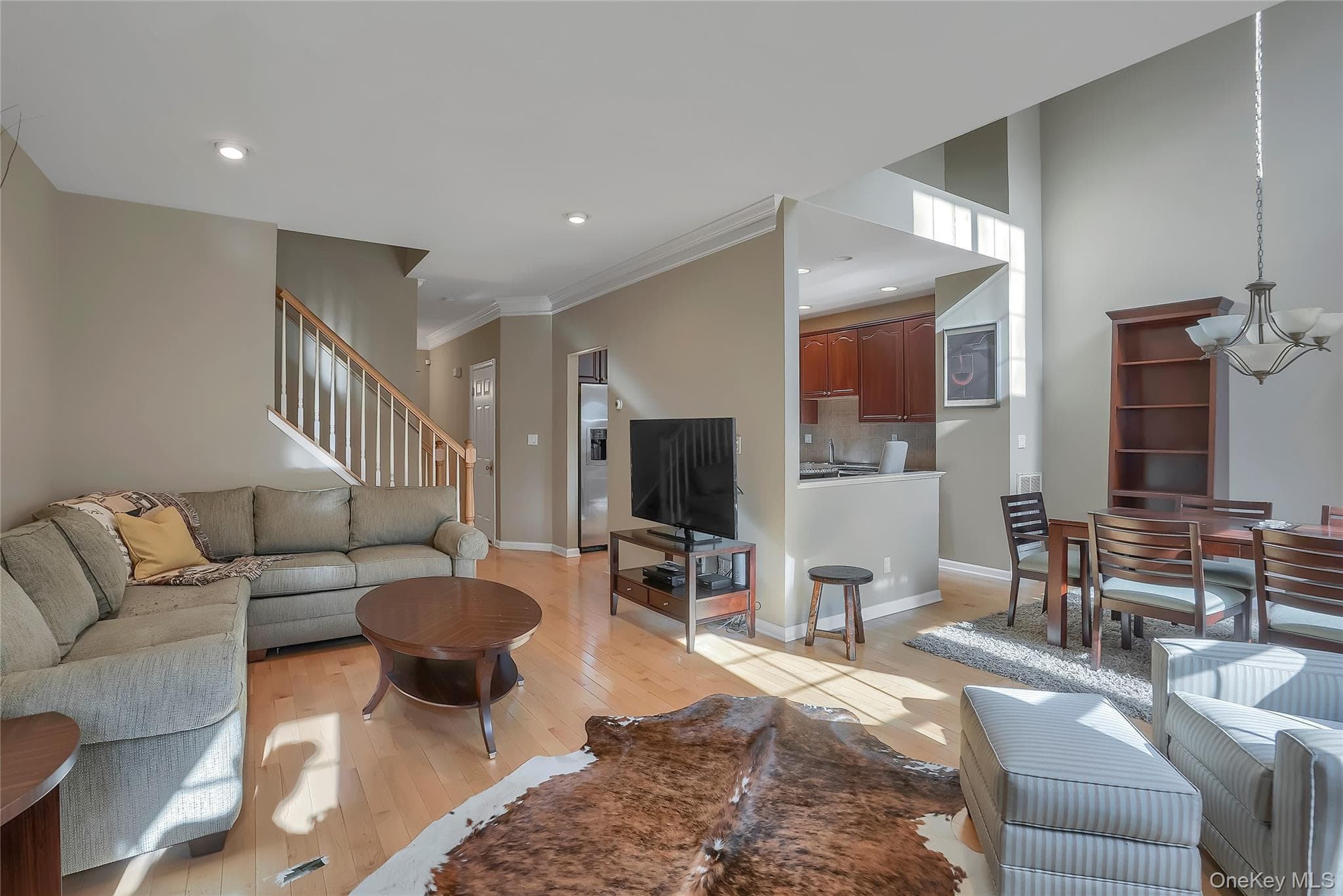 834 Huntington Drive thumbnail 10
