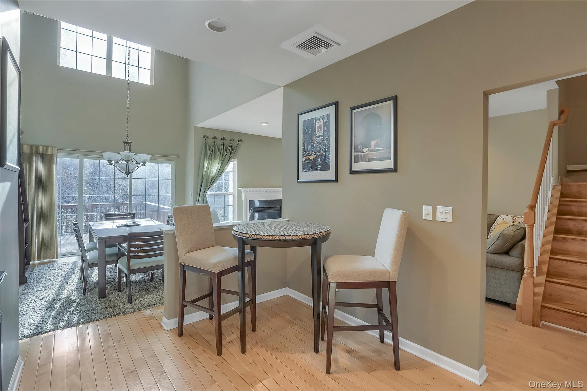 834 Huntington Drive thumbnail 17