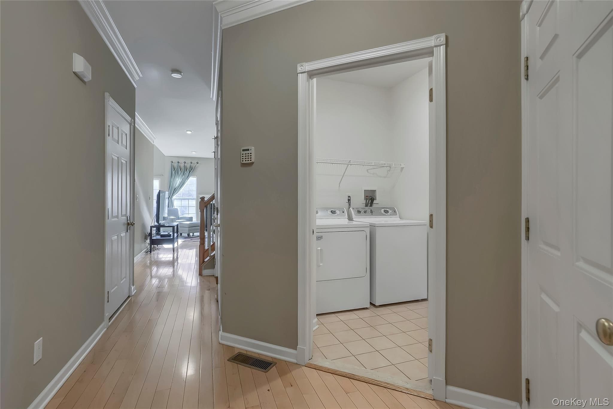834 Huntington Drive thumbnail 5