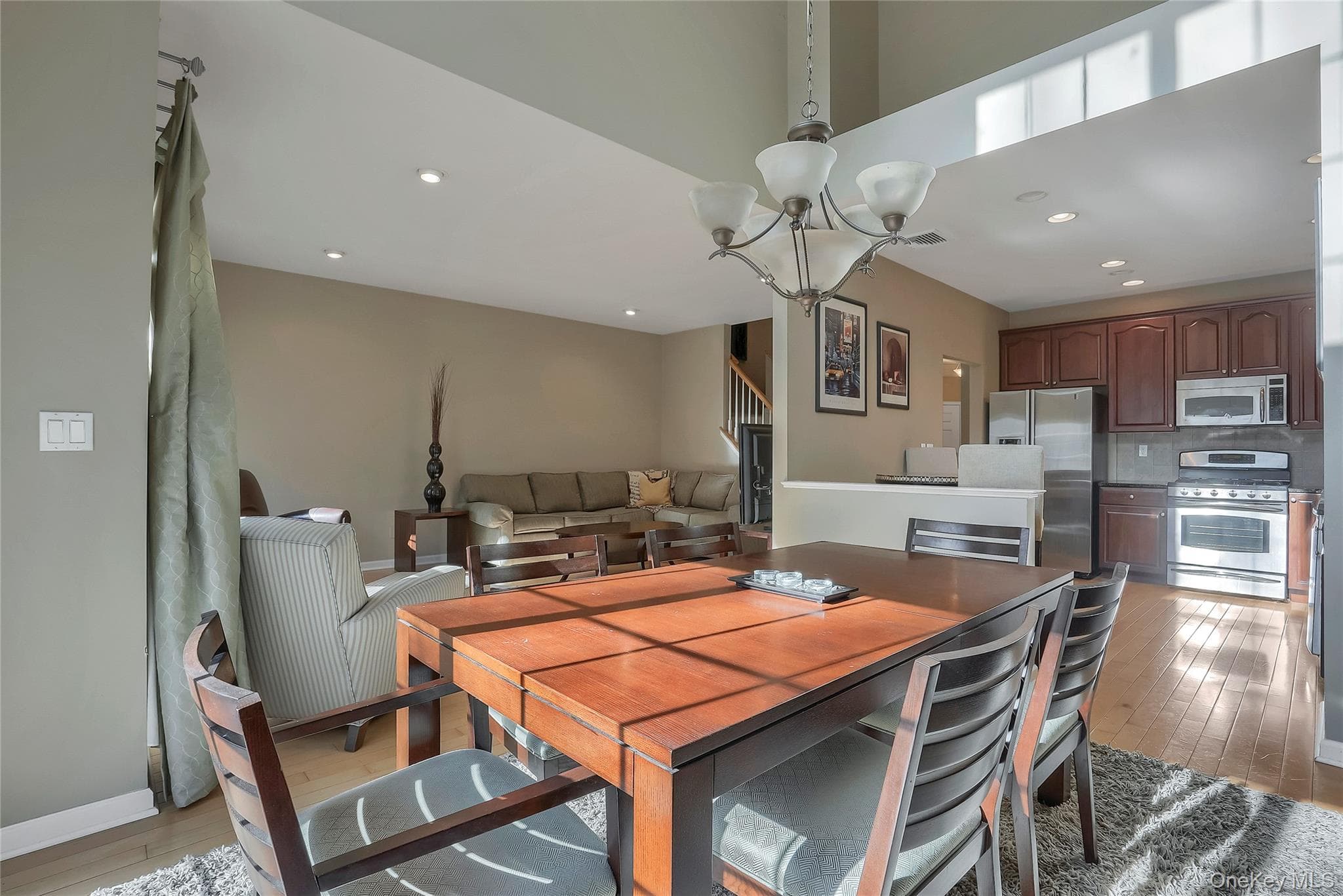 834 Huntington Drive thumbnail 13