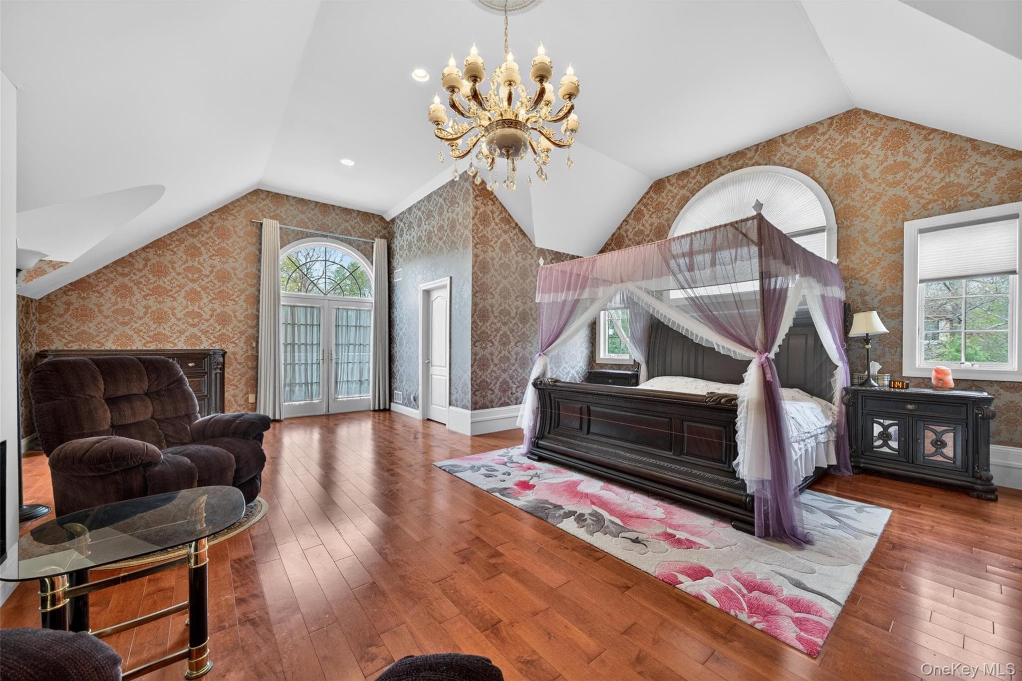 23 Greenwich Avenue thumbnail 22
