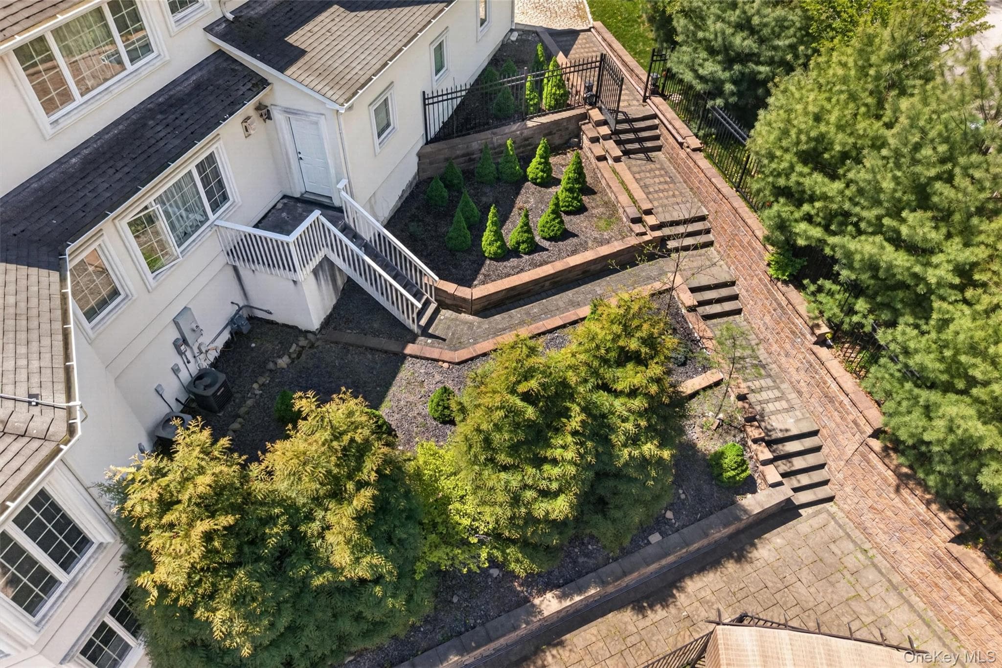 23 Greenwich Avenue thumbnail 46
