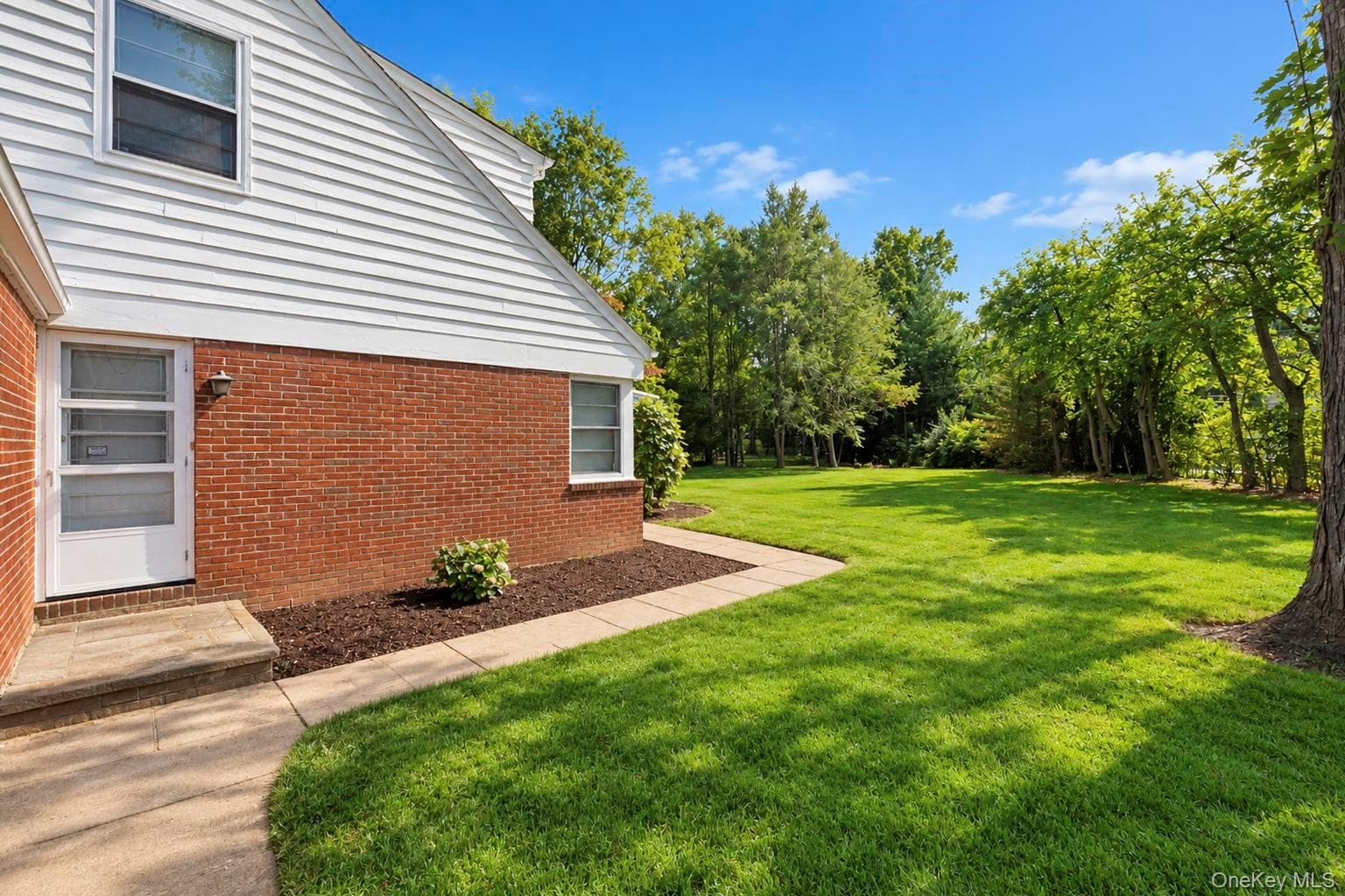 517 E Shore Road thumbnail 27