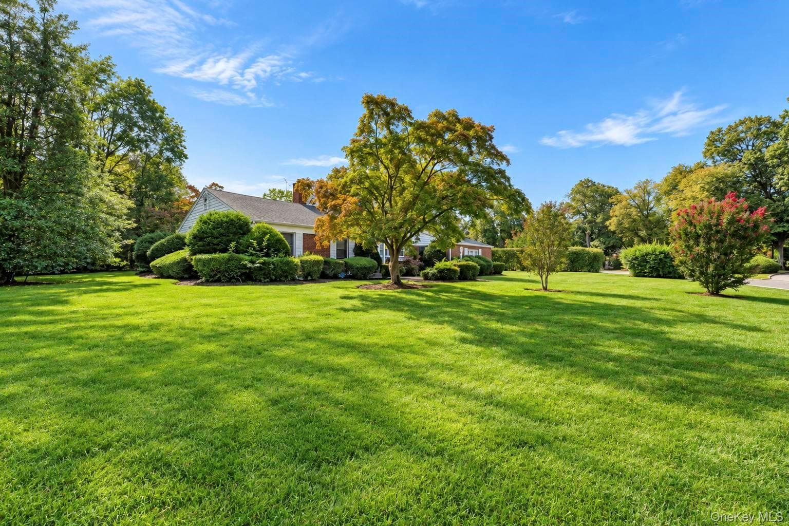 517 E Shore Road thumbnail 2
