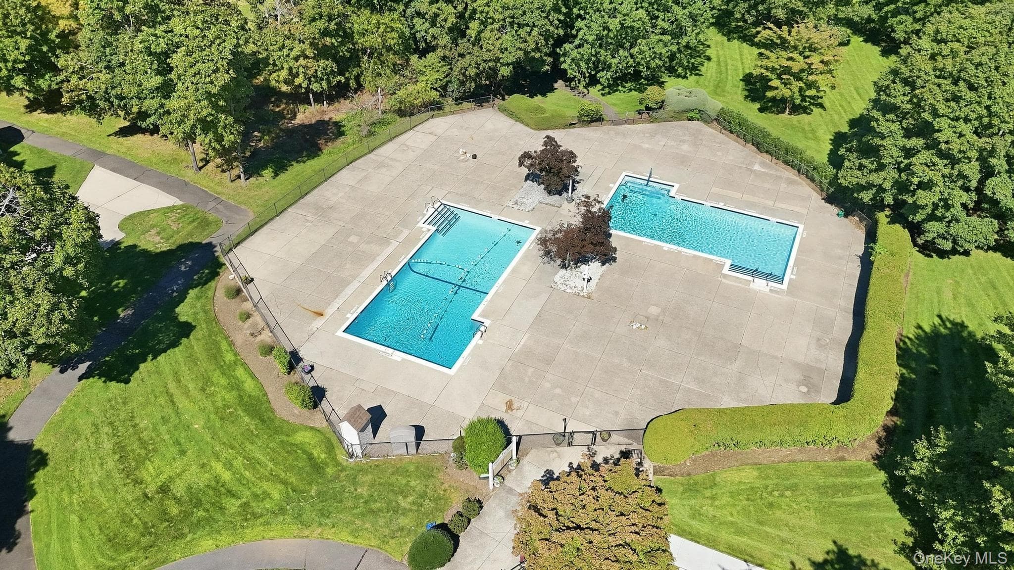 1101 Cabot Court thumbnail 23