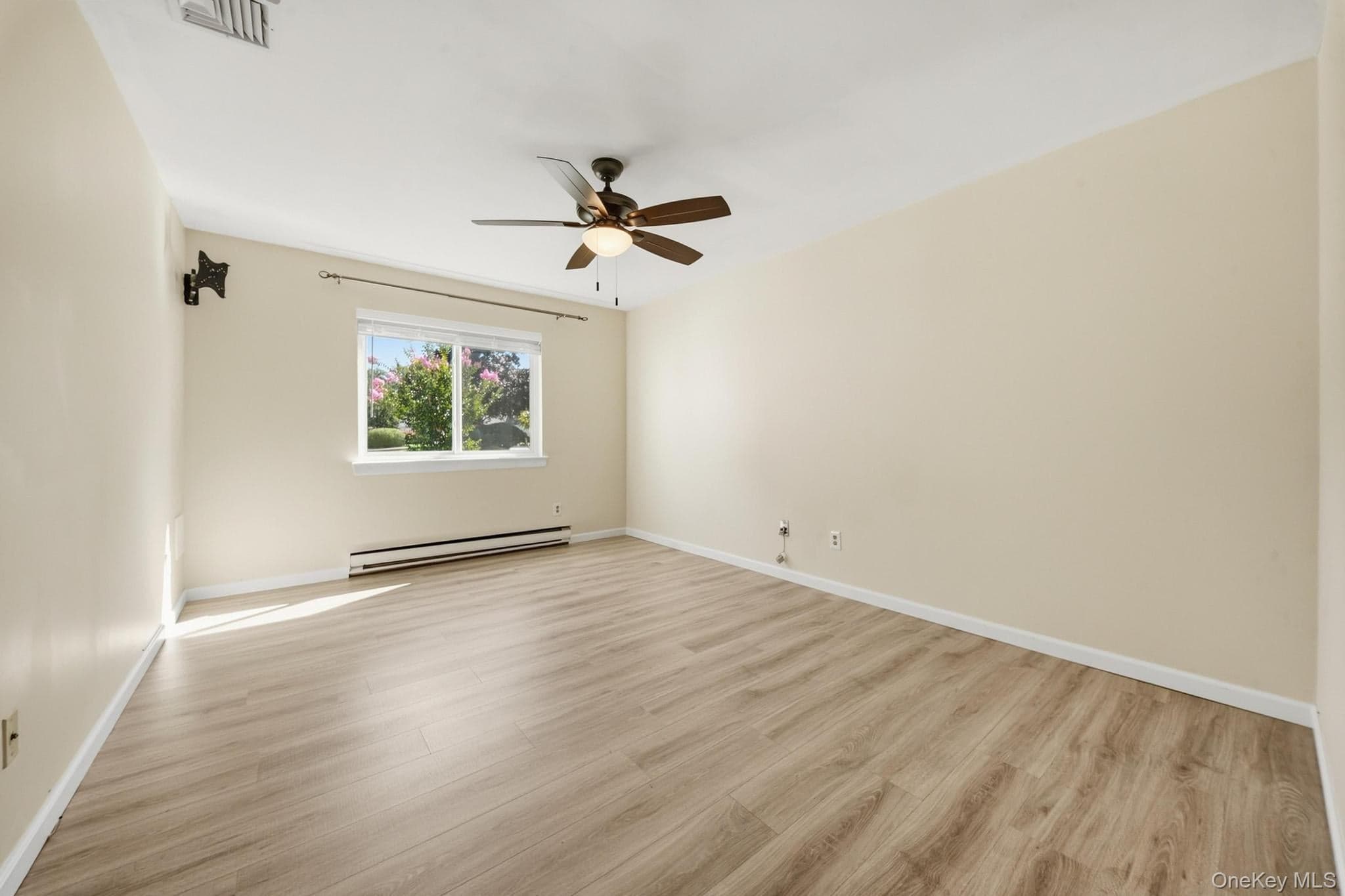 1101 Cabot Court thumbnail 14