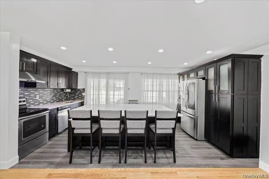 642 Lenore Lane thumbnail 9