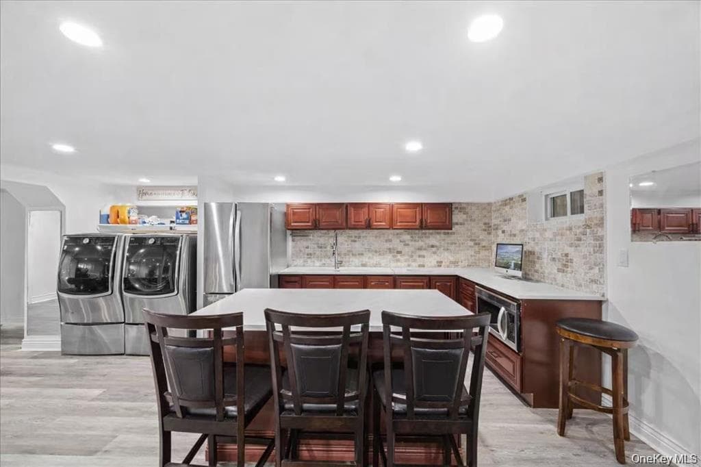 642 Lenore Lane thumbnail 2