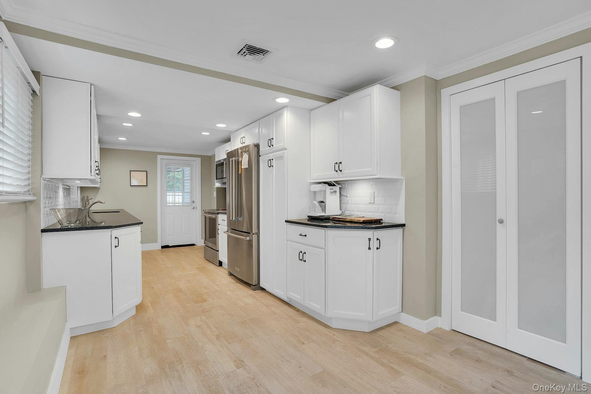 47 Mcarthur Lane thumbnail 23