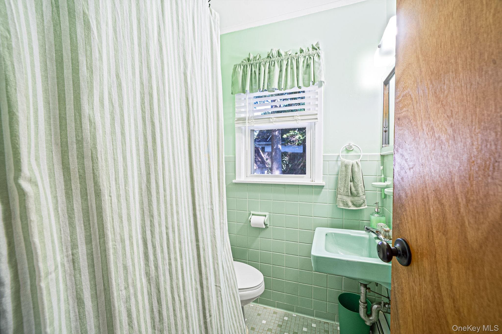 7 Beacon Drive thumbnail 11