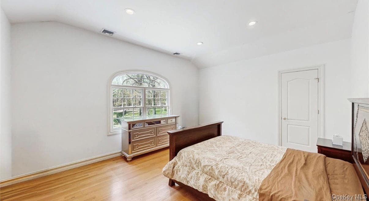 406 Duck Pond Rd thumbnail 22