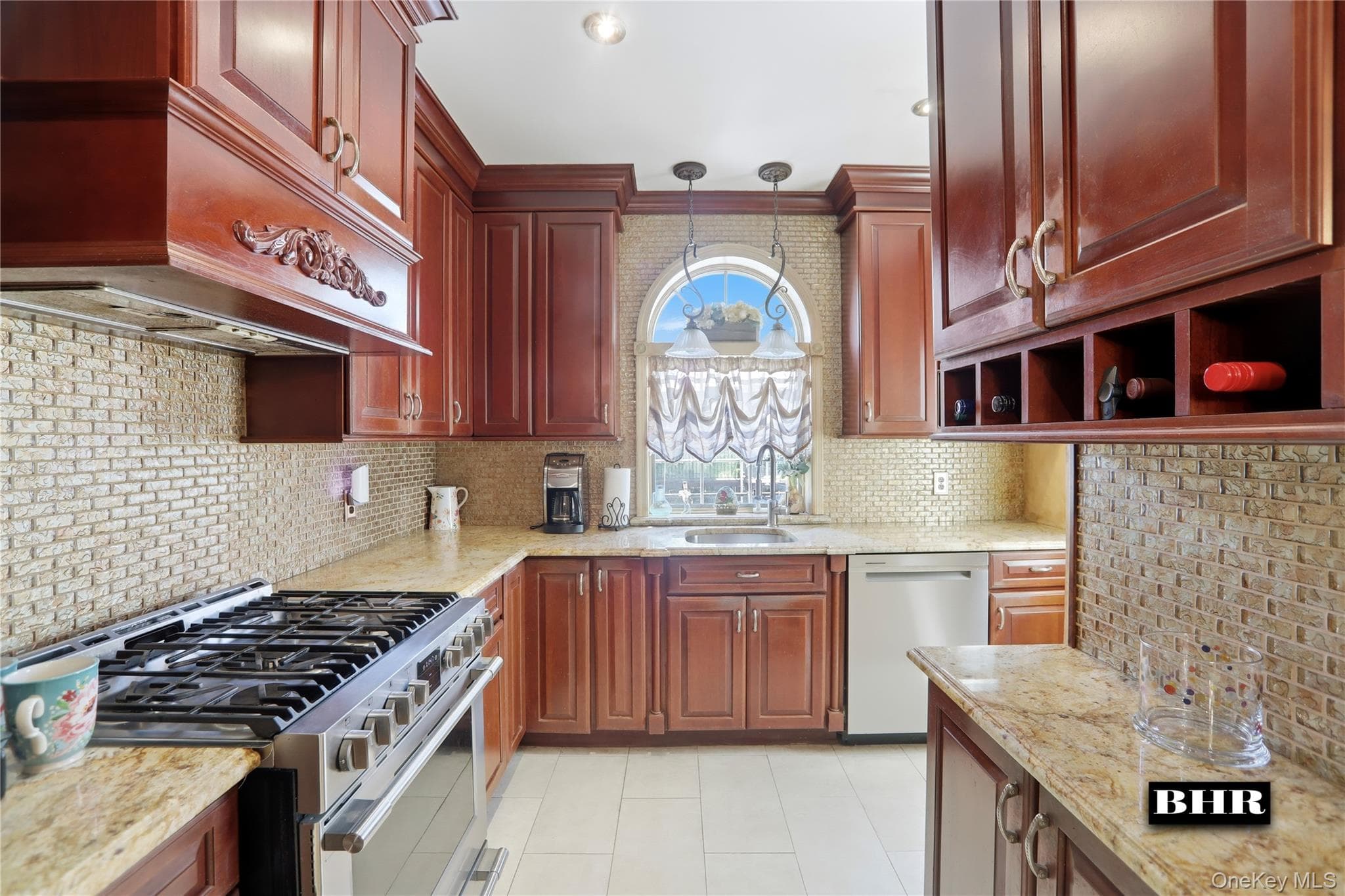 4511 Bedford Avenue thumbnail 7