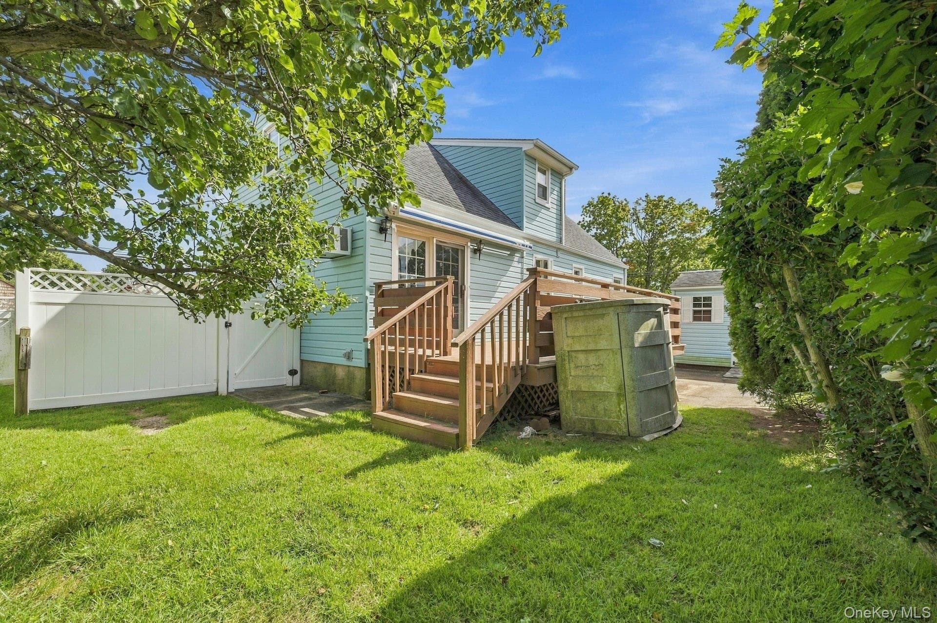 375 Catskill Avenue thumbnail 7