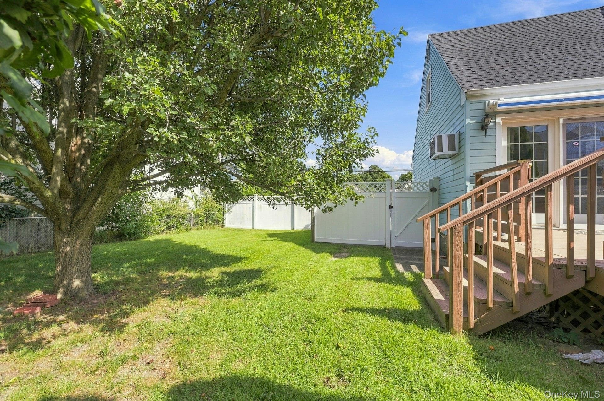 375 Catskill Avenue thumbnail 6