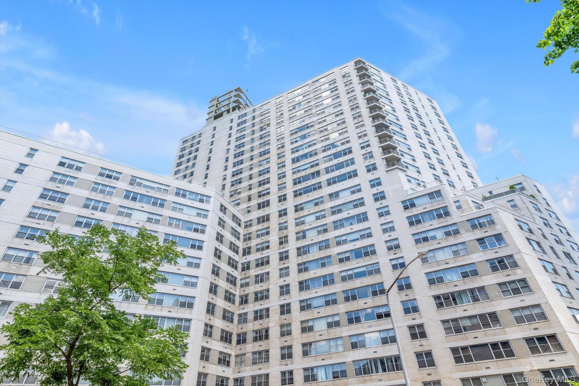 125-10 Queens Boulevard Unit: 911, Kew Gardens