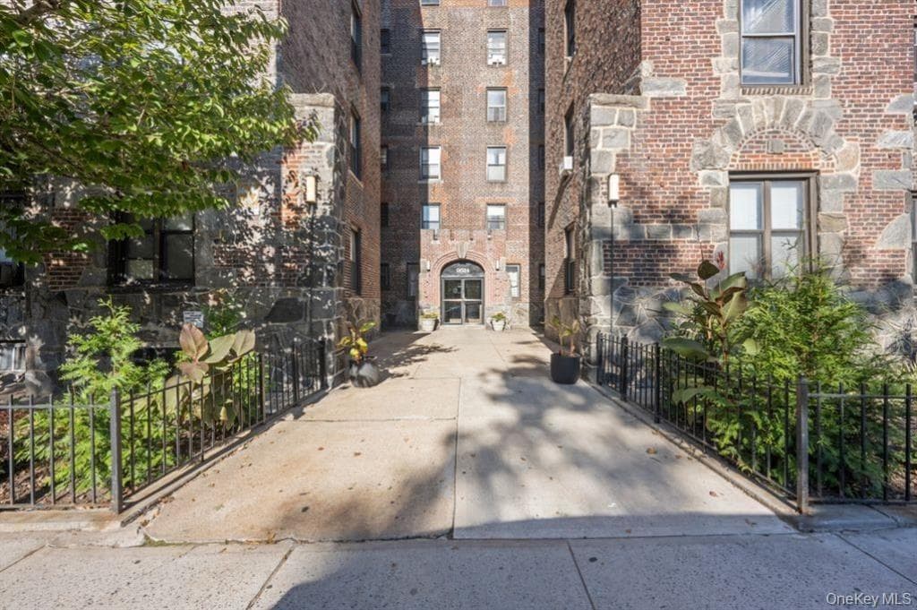 9524 Fort Hamilton Parkway Unit: 601 thumbnail 2