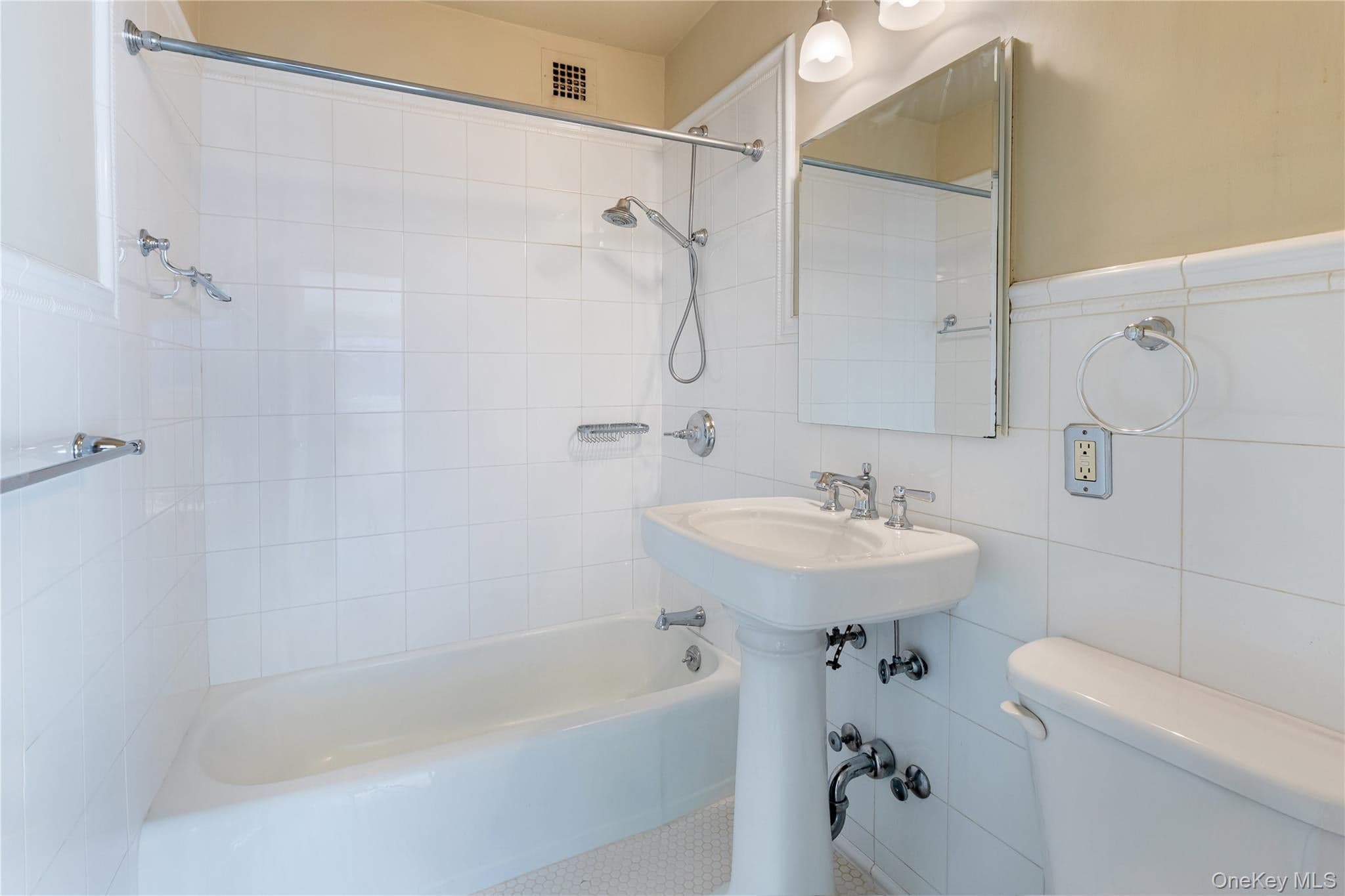 2621 Palisade Avenue Unit: 4J thumbnail 14