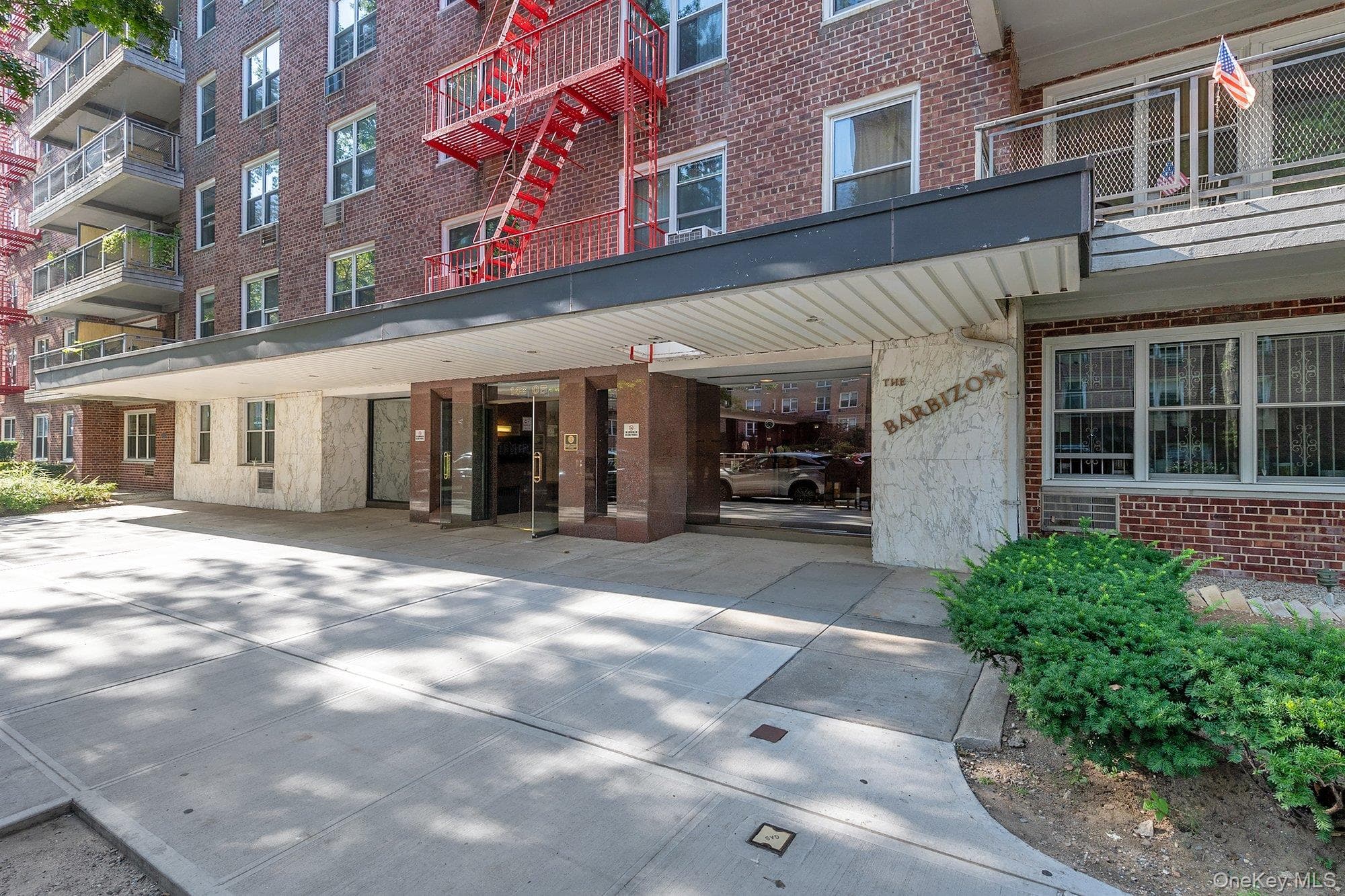 142-05 Roosevelt Avenue Unit: 320, Flushing