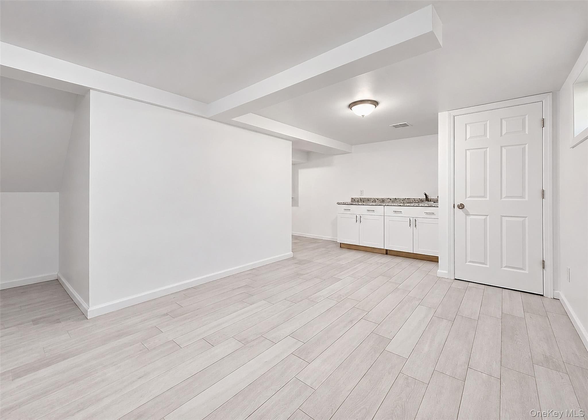 678 Clinton Avenue thumbnail 27