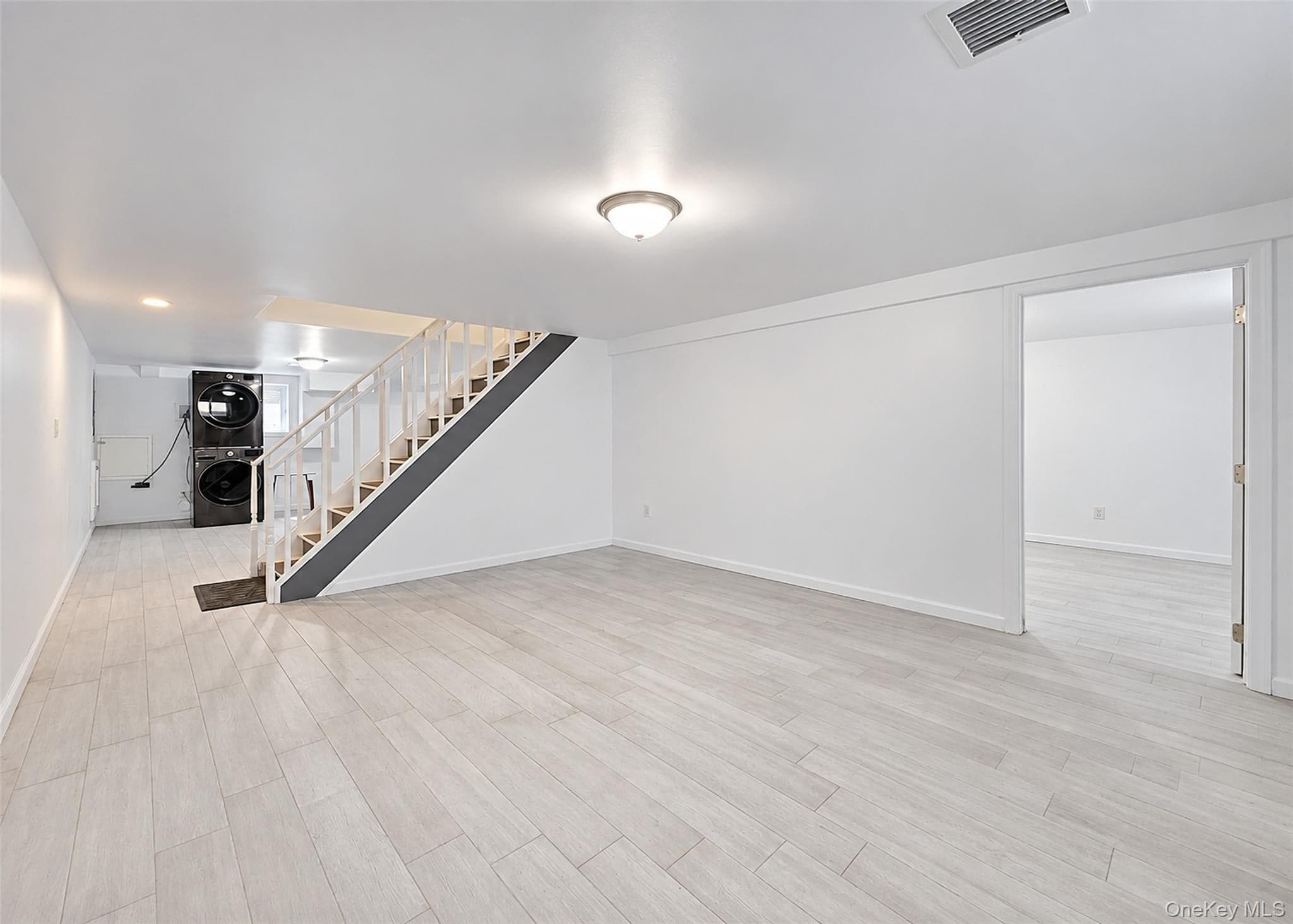 678 Clinton Avenue thumbnail 25