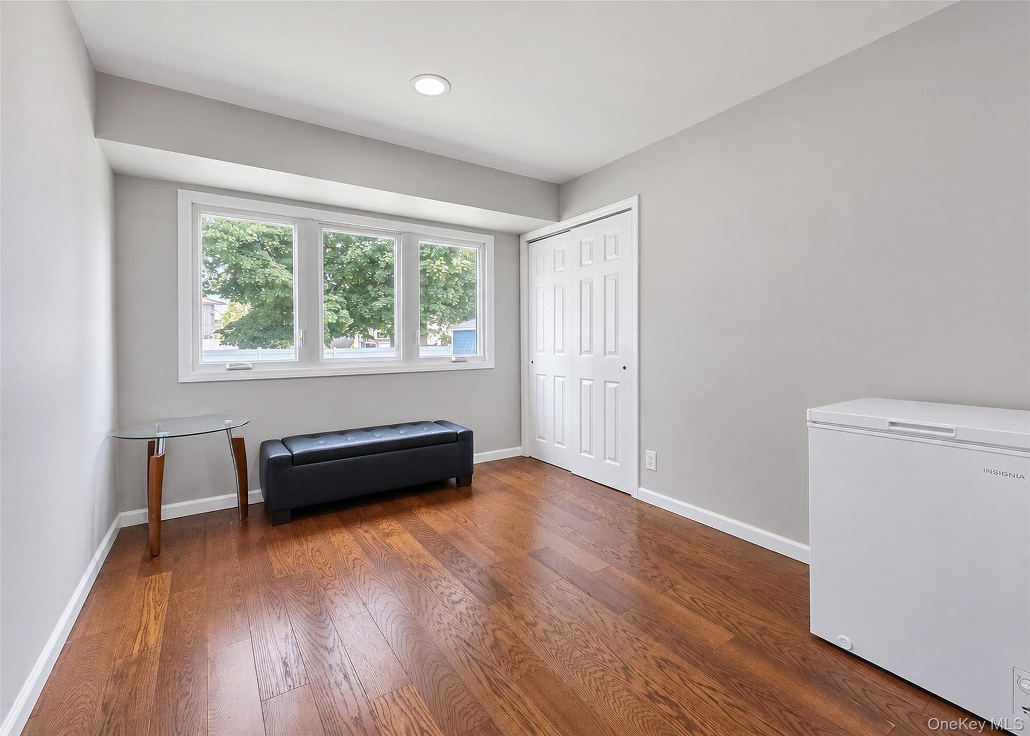678 Clinton Avenue thumbnail 15
